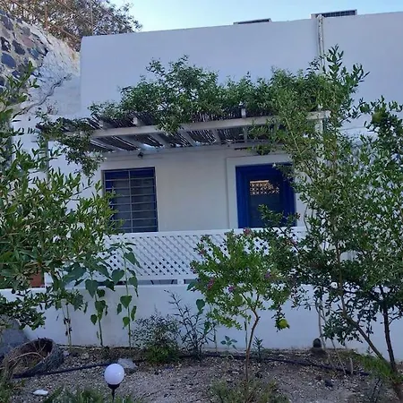Calderimi, A Cosy,warm And Renovated House In * Fira (Santorini)